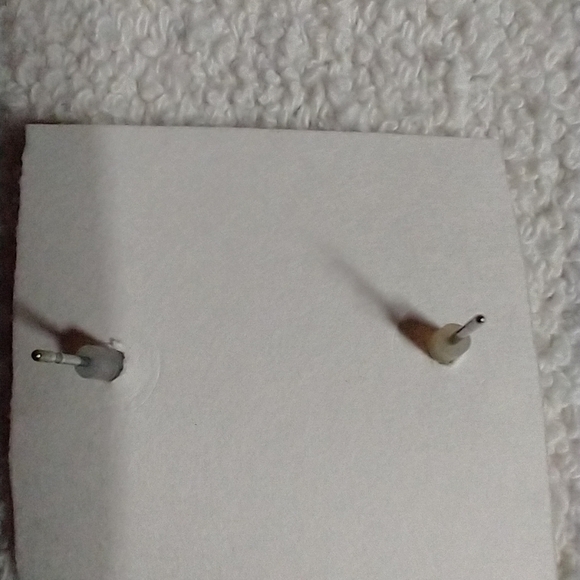 Black teardrop button post earrings - Picture 2 of 3